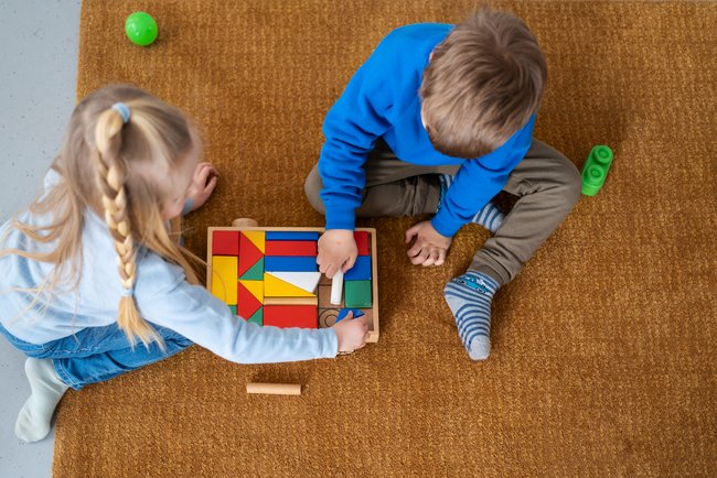 Развитие ребенка через игры: важность и правила выбора